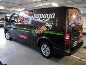 Toko-Papaya_Autobelettering-VWTransporter