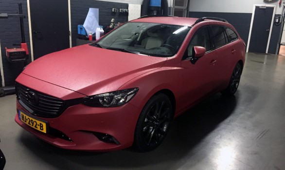 Carwrap mat rood