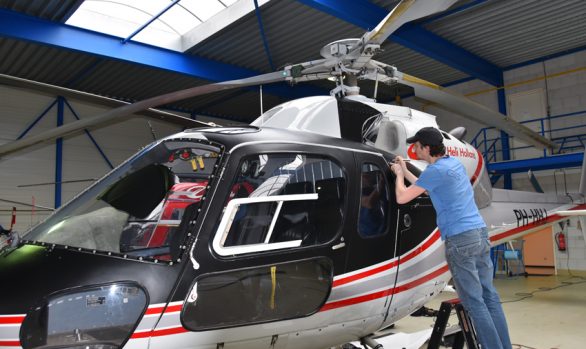 GTST Helicopter matzwart wrap