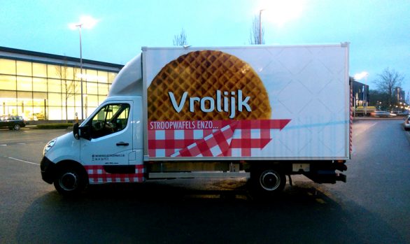 Vrolijk Stroopwafels autobelettering