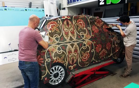 LaBoustique custom carwrap