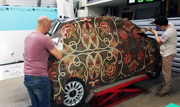 LaBoustique custom carwrap