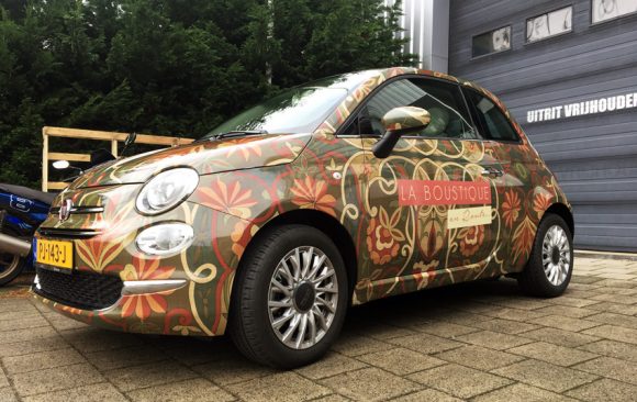 LaBoustique custom carwrap