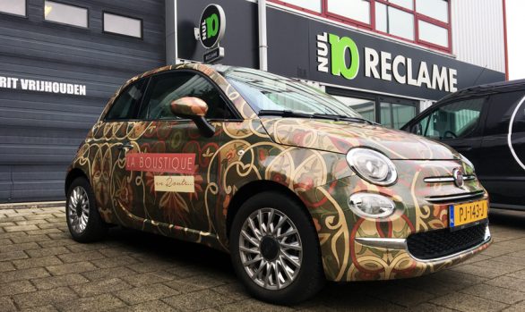 LaBoustique custom carwrap