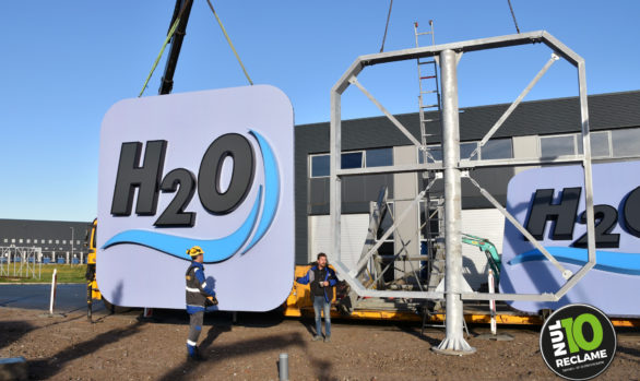 Autowas H2O Zoetermeer doeklichtbak doosletters
