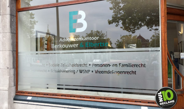 Advocatenkantoor Berkouwer Elbertse raambelettering etsfolie