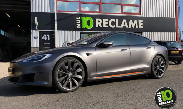 Carwrap Tesla Model S (matt metallic grey)