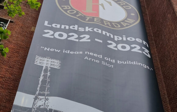 Heineken Gebouw Rotterdam - Spandoek (Feyenoord Landskampioenschap 2022-2023)