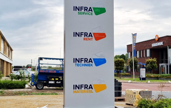 Infra Groep - Zuil verlicht