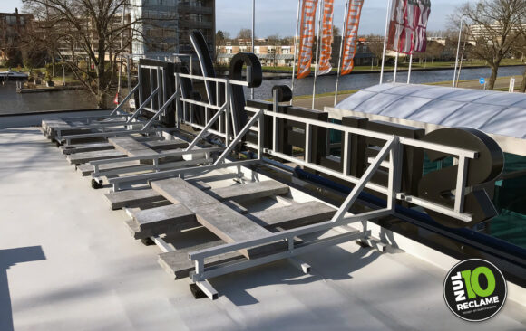 SelfieWash Leiderdorp - Doosletters / Contourlijn